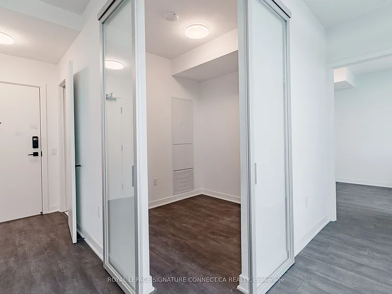 1185 Dupont St #815 — Photo 8