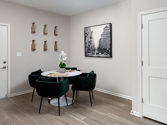 5th image of 1405 Avoca Ridge Dr #101