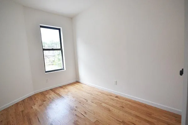 Rented by Bold New York | media 11