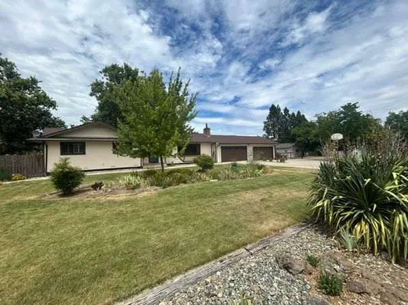 301 Orchard Ct, Yreka, CA 96097