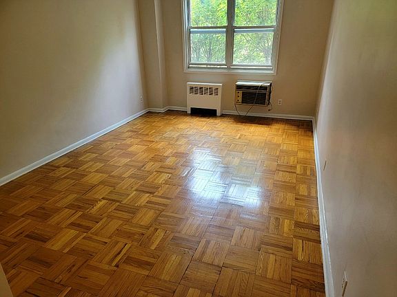 4th image of 3 Palmer Ave #2