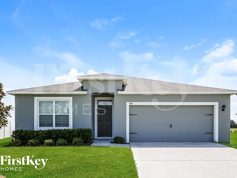 480 Burnham Cir — Photo 1