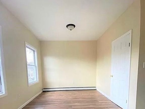 5th image of 94 Willoughby St #2B