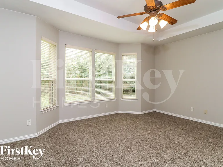 5228 Estrella Ln — Photo 9