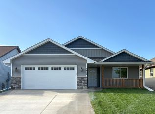 5402 Sand Bunker St, Saint Cloud, MN 56304