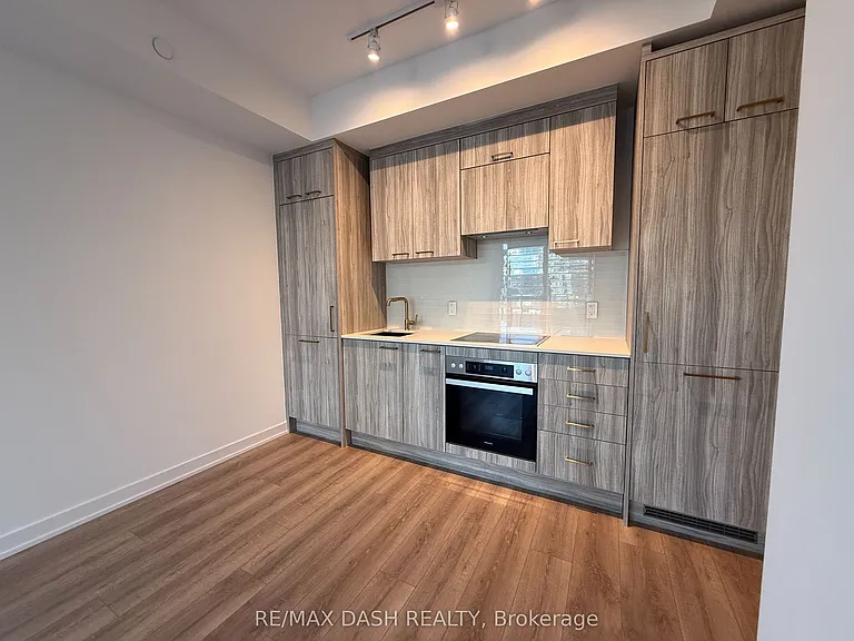 628 Church St #906 — Photo 17