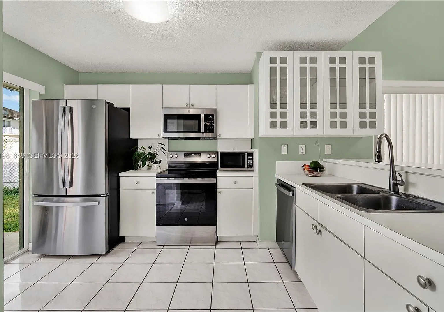 14138 SW 164th Terrace, Miami, FL 33177 — Photo 1
