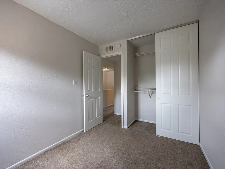 914 SW 8th Ave #11 — Photo 8
