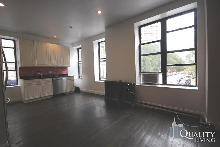 1st image of 221 E Broadway APT 3