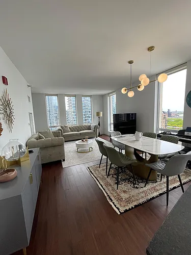 1250 S Michigan Ave Photo 1