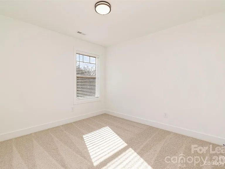 195 Vee Ave SW — Photo 17