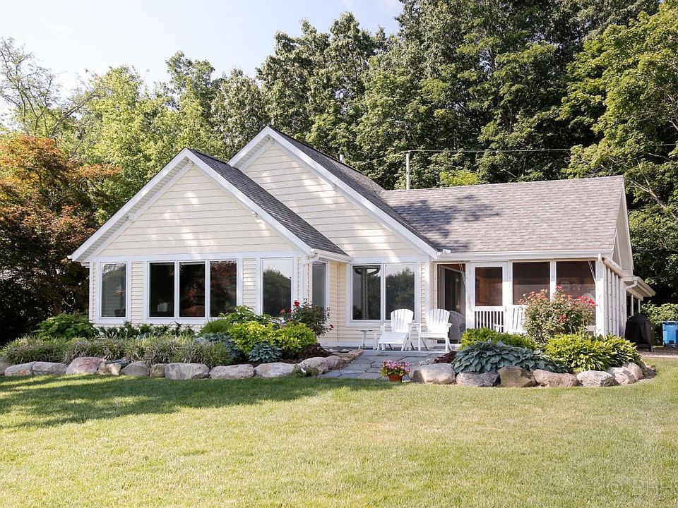 1625 idlewild-103