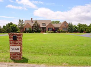 2550 Deer Creek Dr, Edmond, OK 73025