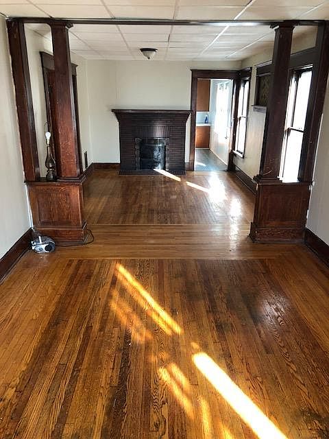 1st image of 44 Hillside Ave
