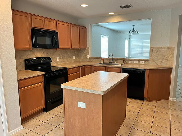 3613 Storm Rdg — Photo 6
