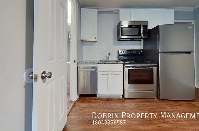 504 S Laurel St — Photo 6