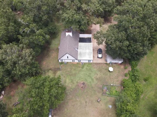 134 Briargrove St, Crockett, TX 75835