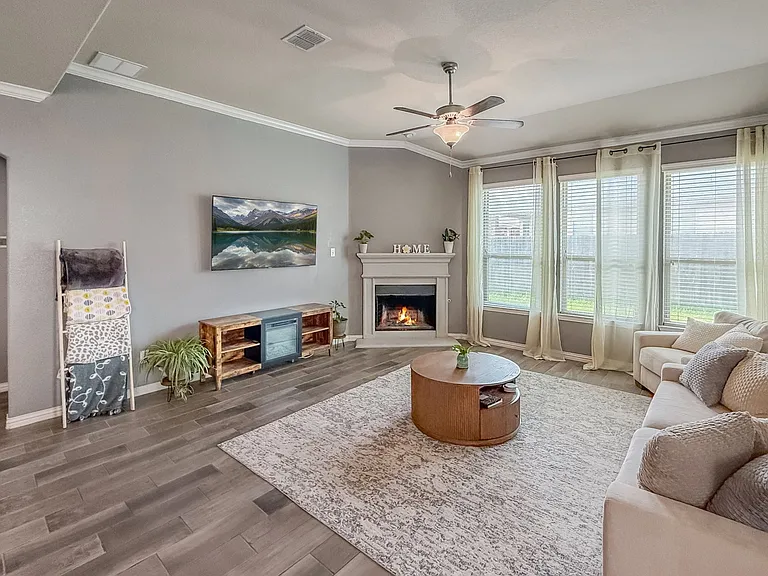 1313 Zanna Grace Way — Photo 4