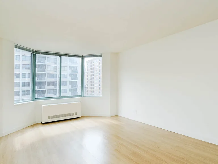 750 Columbus Ave #3A — Photo 6