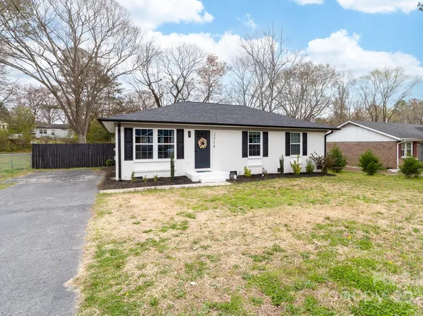 2318 Knight Dr, Gastonia, NC 28052