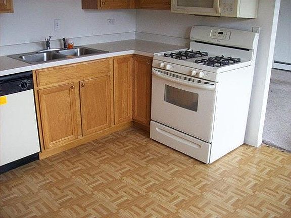 5th image of 7315 W 157th St APT 1C
