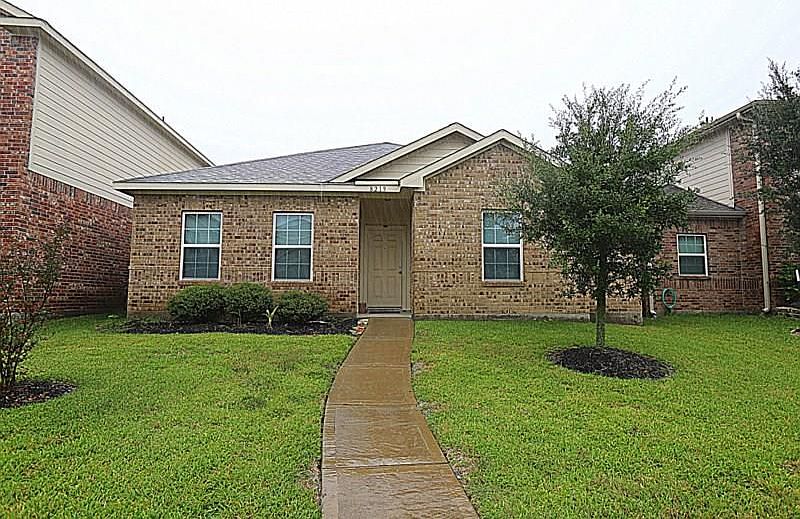 1st image of 8219 Malago Point Dr