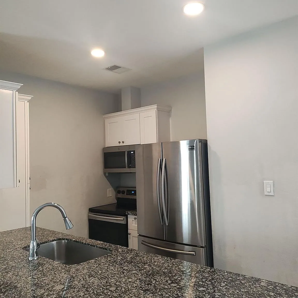 2 bed, 2.0 bath, 1045 sqft, $1,495 — Photo 3