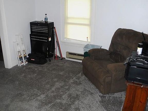 5th image of 216 McLean St