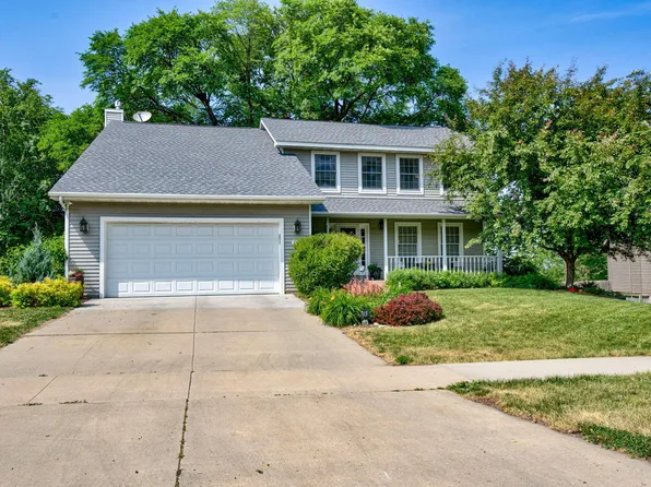 715 23rd St SW, Rochester, MN 55902