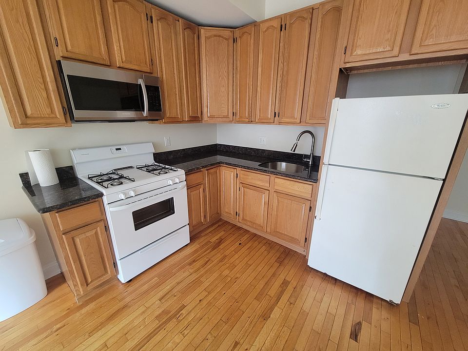1807-n-17th-st-2-4