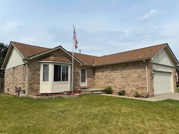 51767 Huntley Ave, New Baltimore, MI 48047