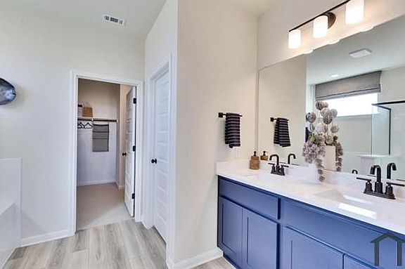 3rd image of 2159 Tobias Leo Way