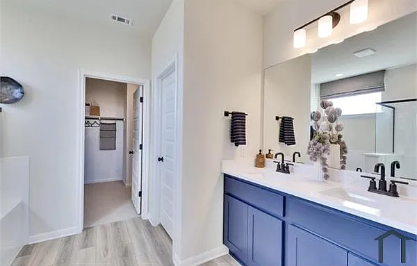 2159 Tobias Leo Way — Photo 3