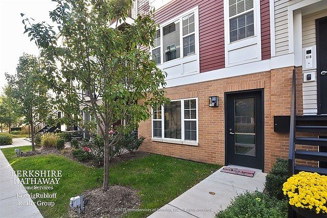 1st image of 1815 W Argyle St APT 1C