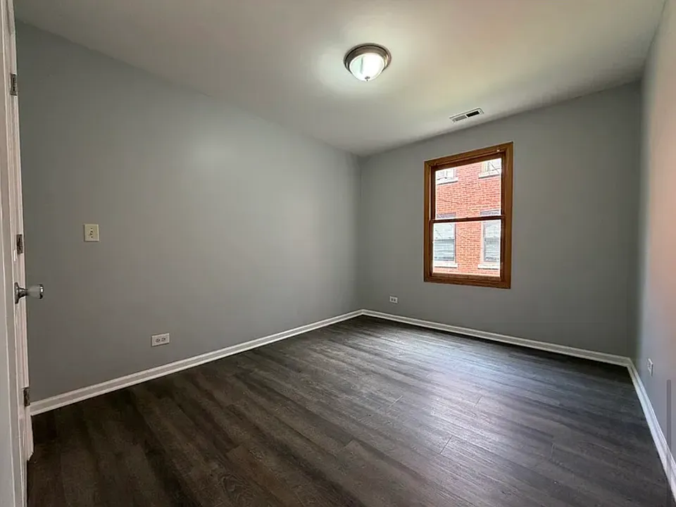 3325 W Fulton Ave #1
