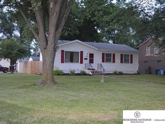 3rd image of 3203 Cornhusker Dr