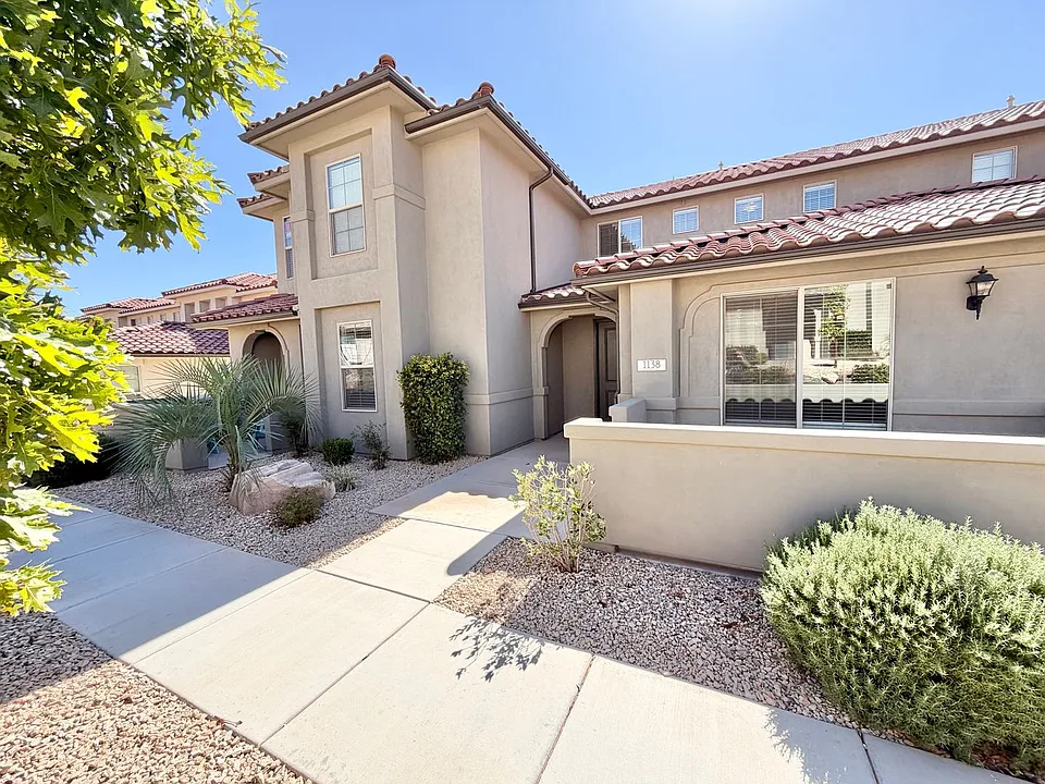 1138 N Tesoro Aly #85