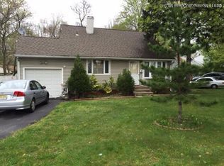 1 Stratford Rd, East Brunswick, NJ 08816