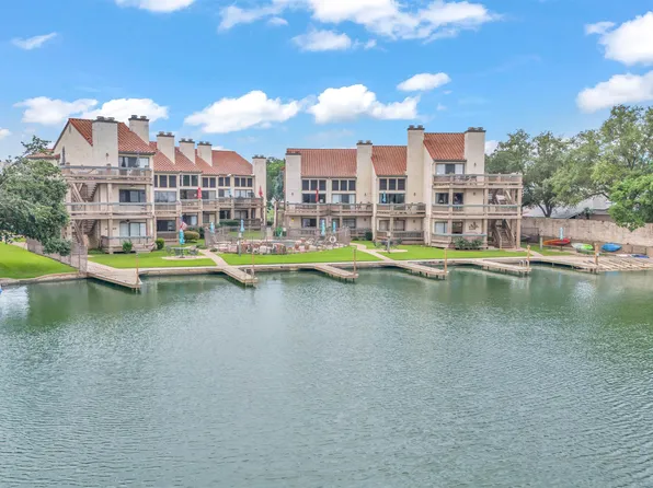 509 Short Circuit, Horseshoe Bay, TX 78657