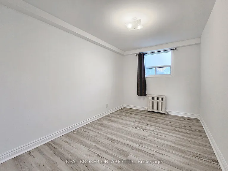 388 Winona Dr #1 — Photo 10