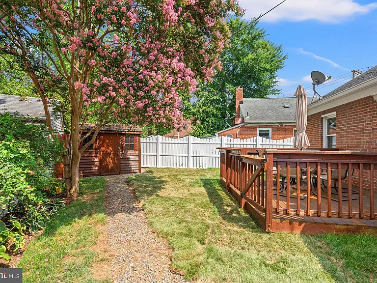 16 E Braddock Rd — Photo 42