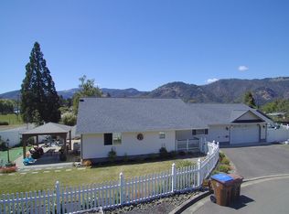 124 Raylin Ct, Myrtle Creek, OR 97457