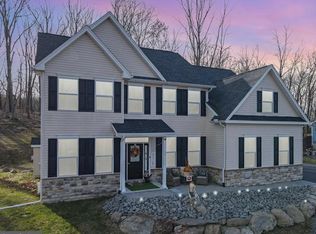 965 McKinley Way, East Stroudsburg, PA 18301