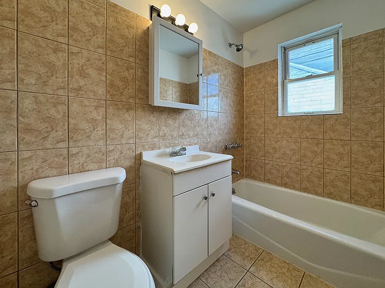 1651 Haight Ave #2 — Photo 7