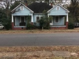 911 S 8th St, Lanett, AL 36863