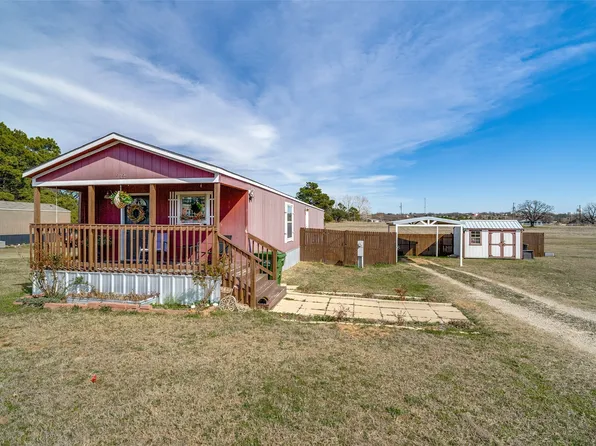 212 Farmhouse Rd, Springtown, TX 76082