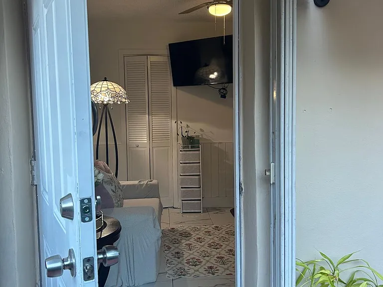 11080 SW 59th Ter #1 — Photo 4
