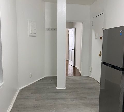 4th image of 244 W 16th St #1F