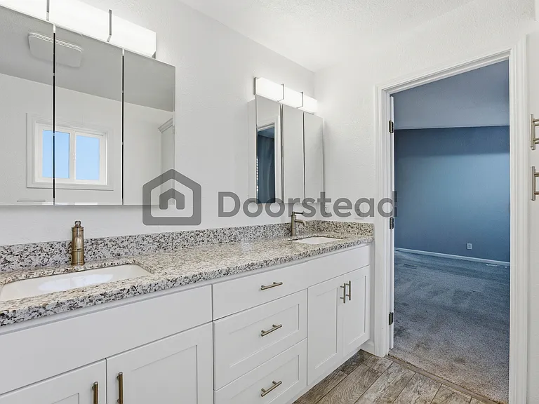 2555 Flosden Rd #122 — Photo 32