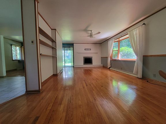 2nd image of 1110 Berwood Dr
